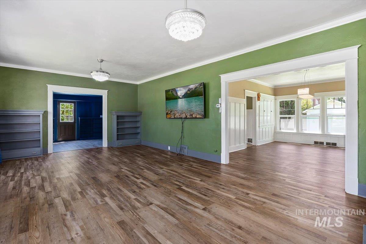 813 7th Property Photo 7