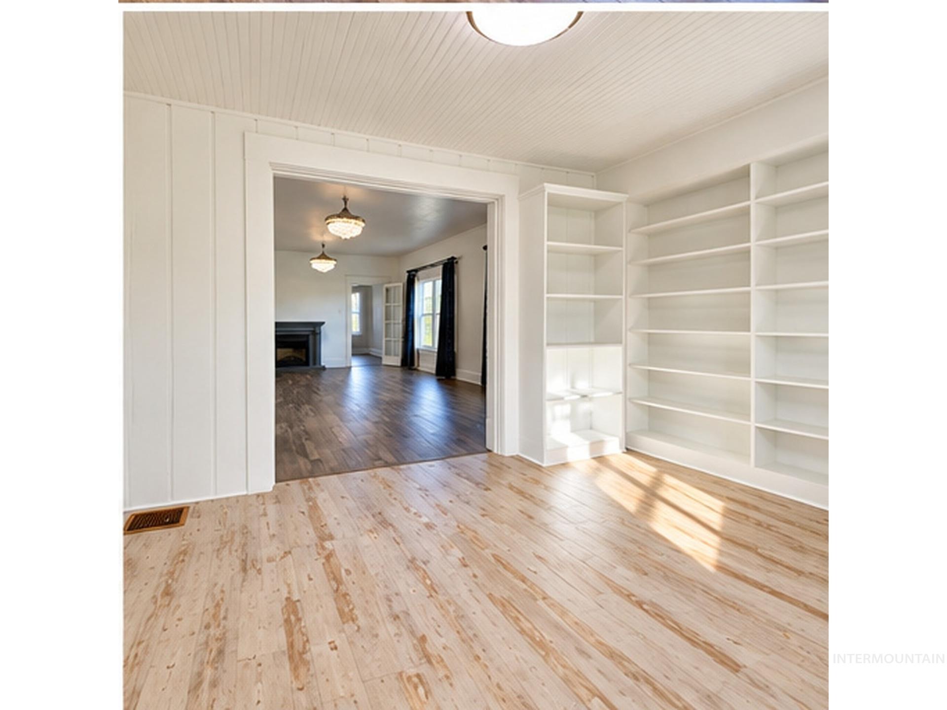 813 7th Property Photo 12