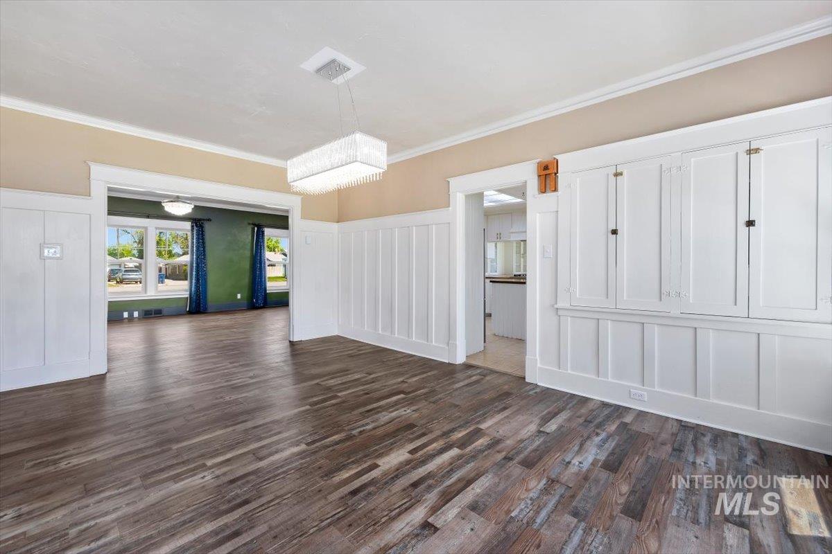 813 7th Property Photo 16