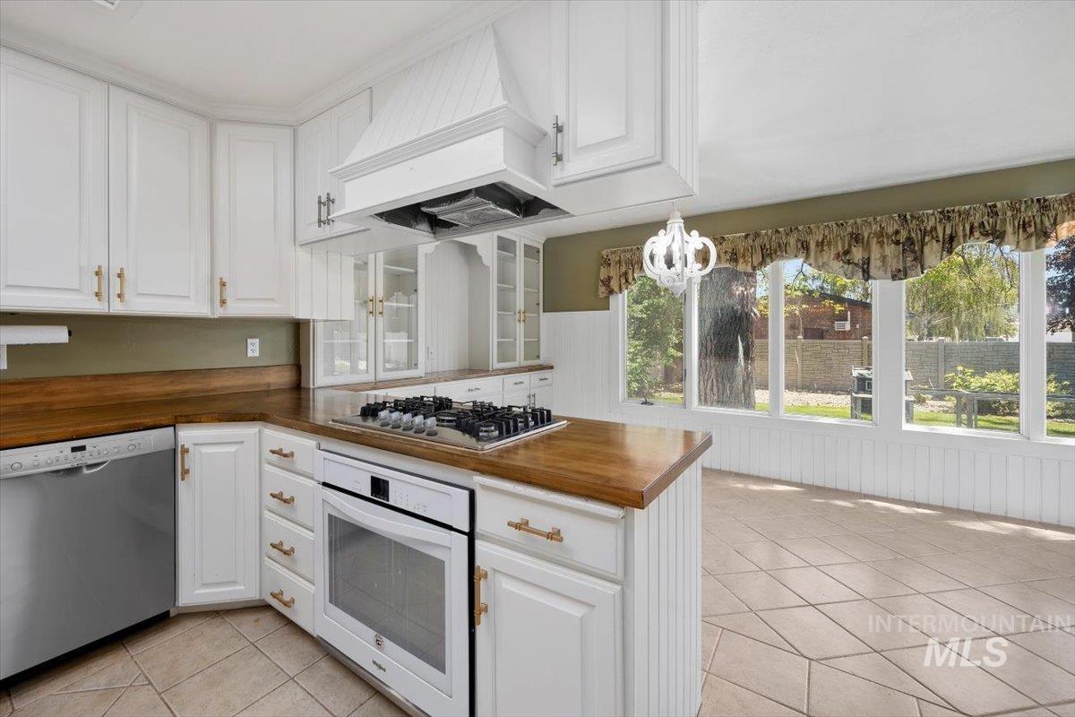 813 7th Property Photo 18