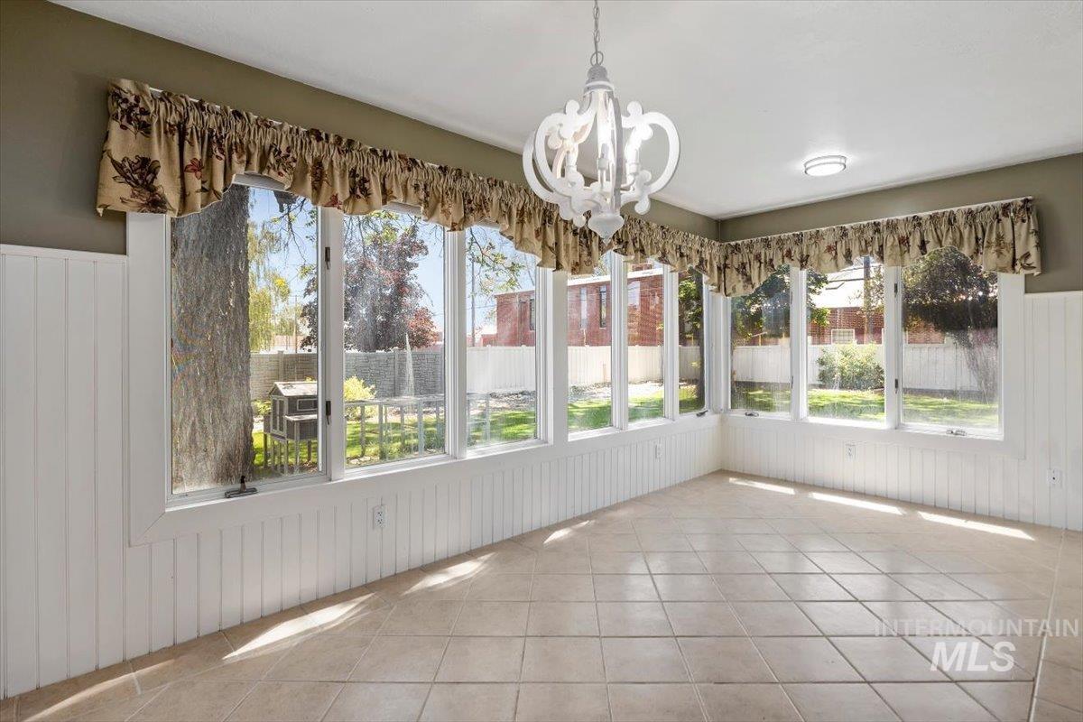 813 7th Property Photo 24