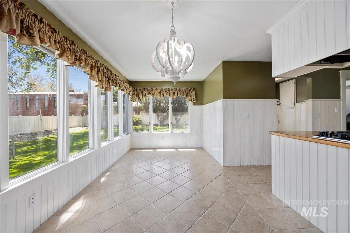 813 7th Property Photo 25