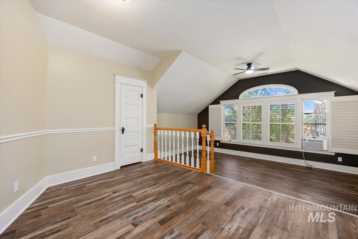 813 7th Property Photo 29