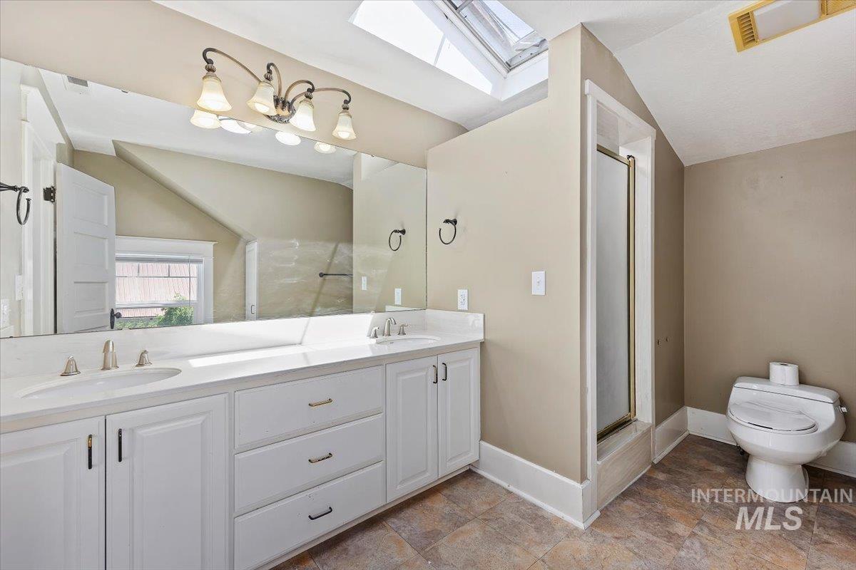 813 7th Property Photo 33