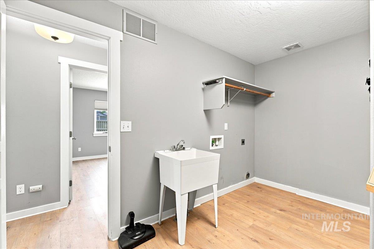 1760 N Bisque Avenue Property Photo 15