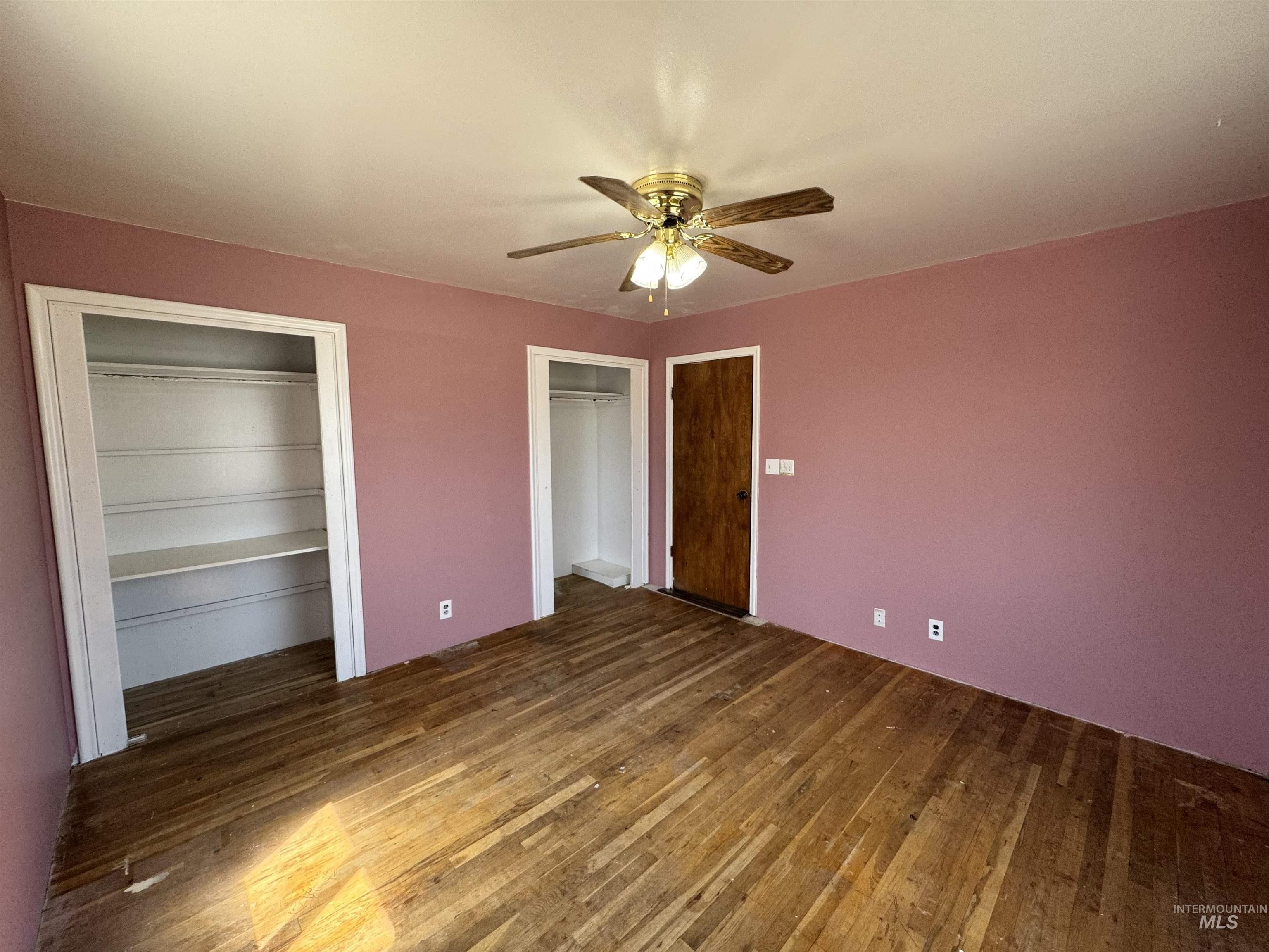 370 E 27th Street Property Photo 12