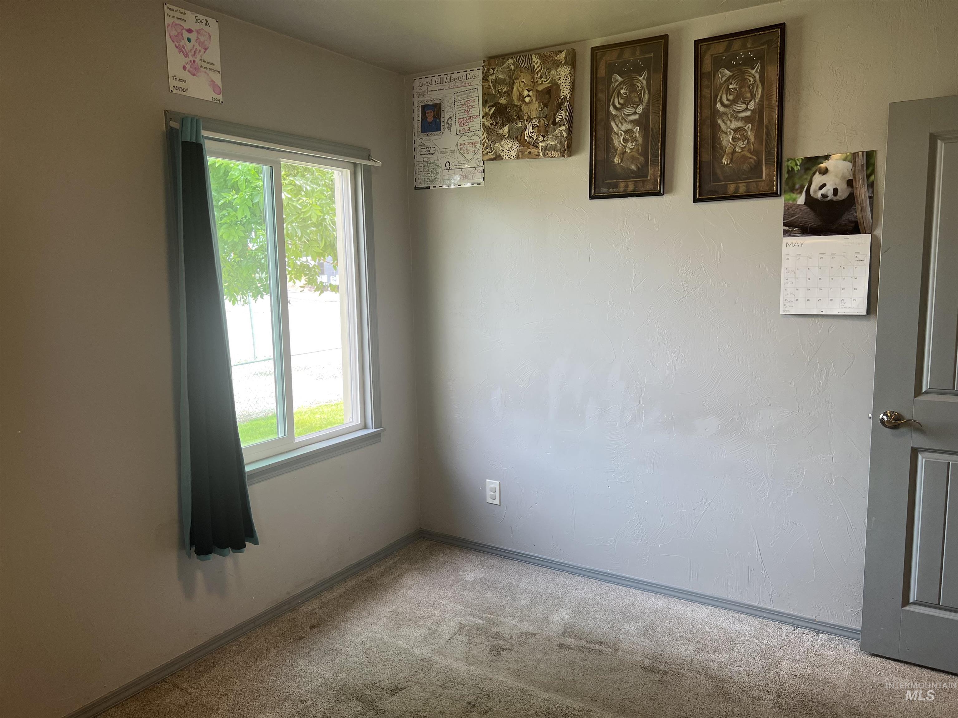 121 N 1st St Property Photo 12