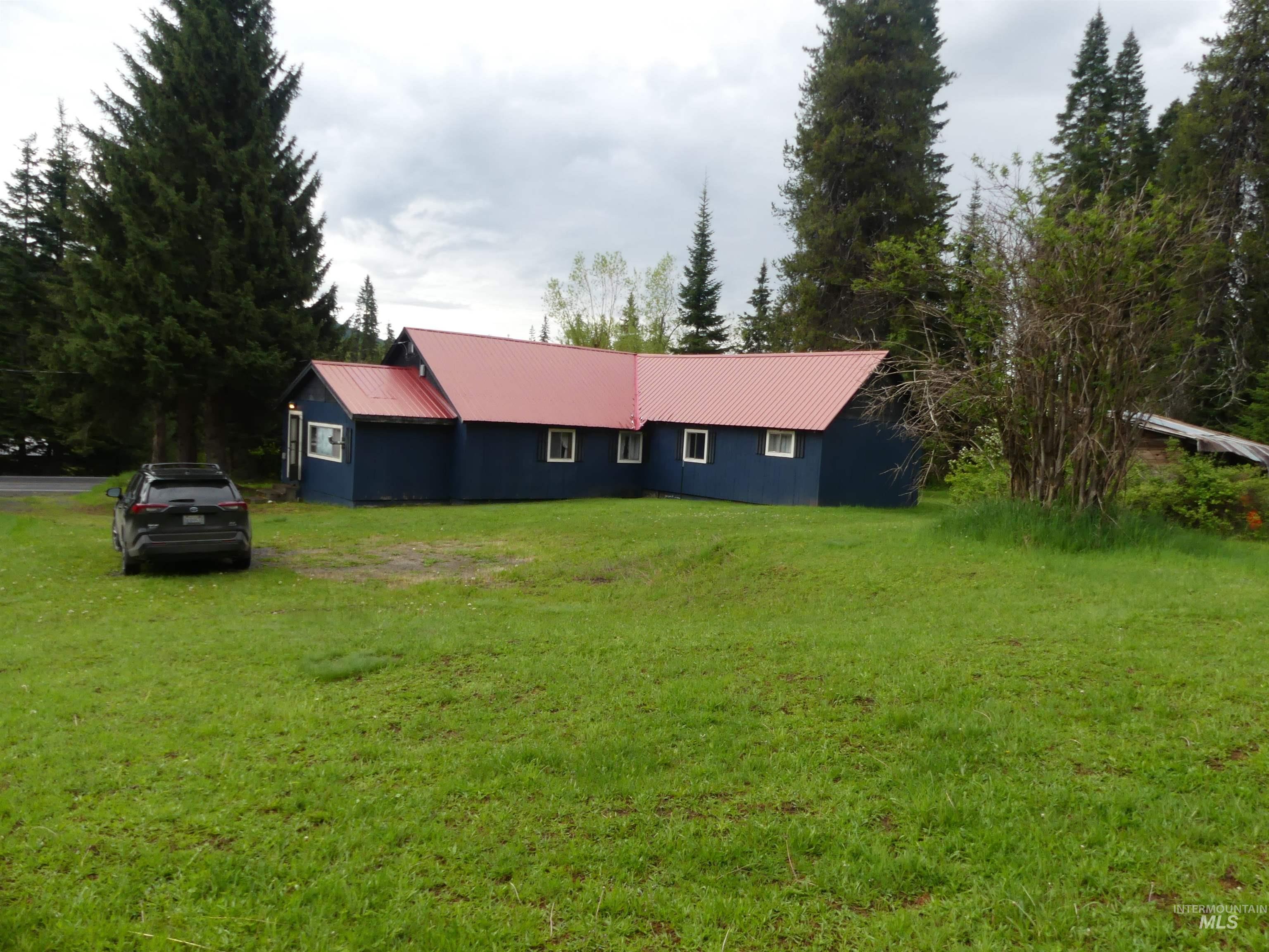 36975 Highway 11 Property Photo 7