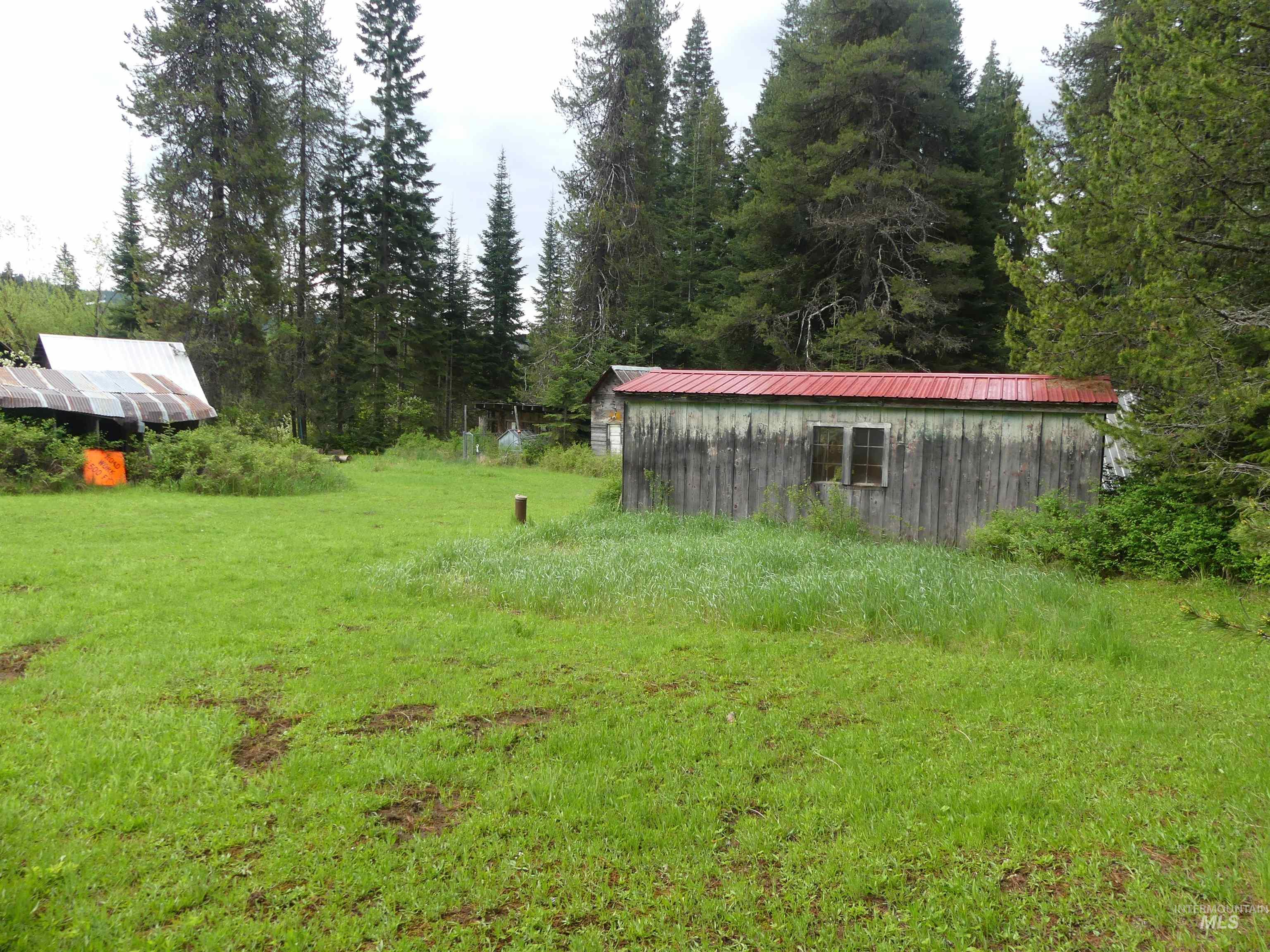 36975 Highway 11 Property Photo 11