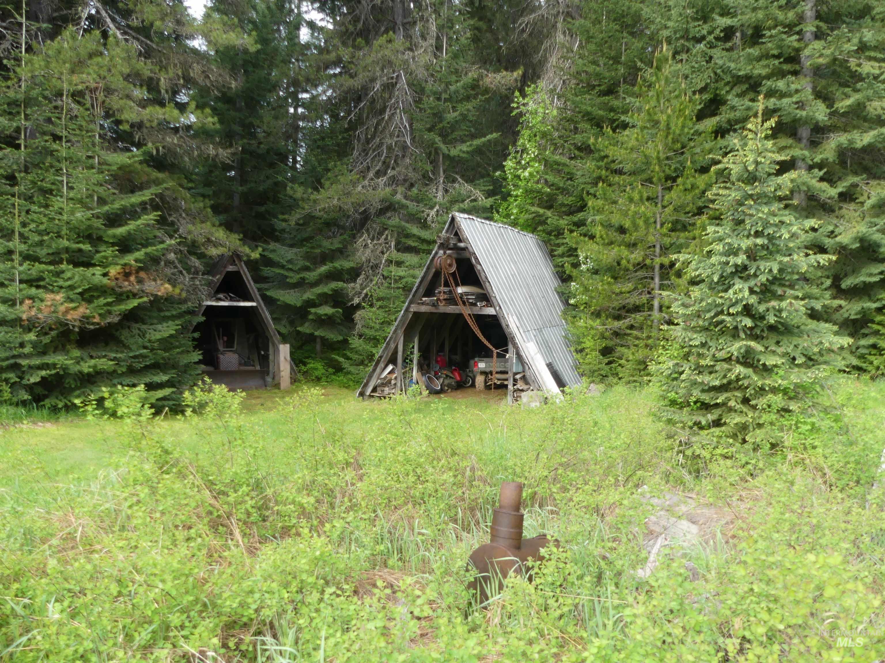 36975 Highway 11 Property Photo 13