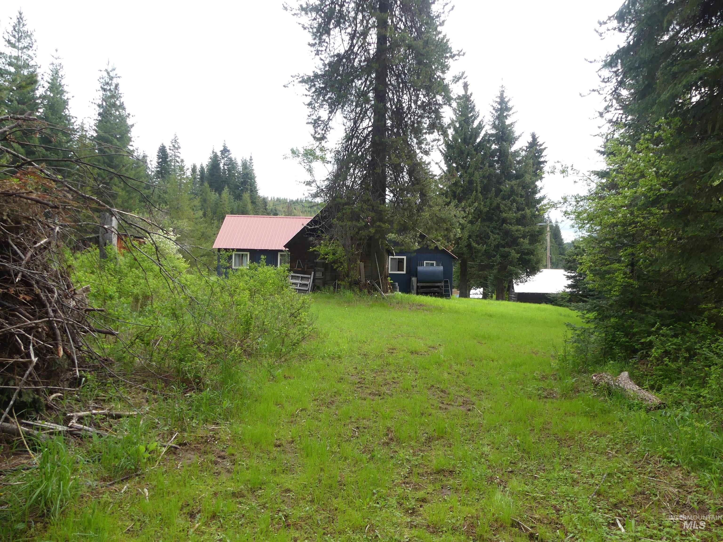 36975 Highway 11 Property Photo 19