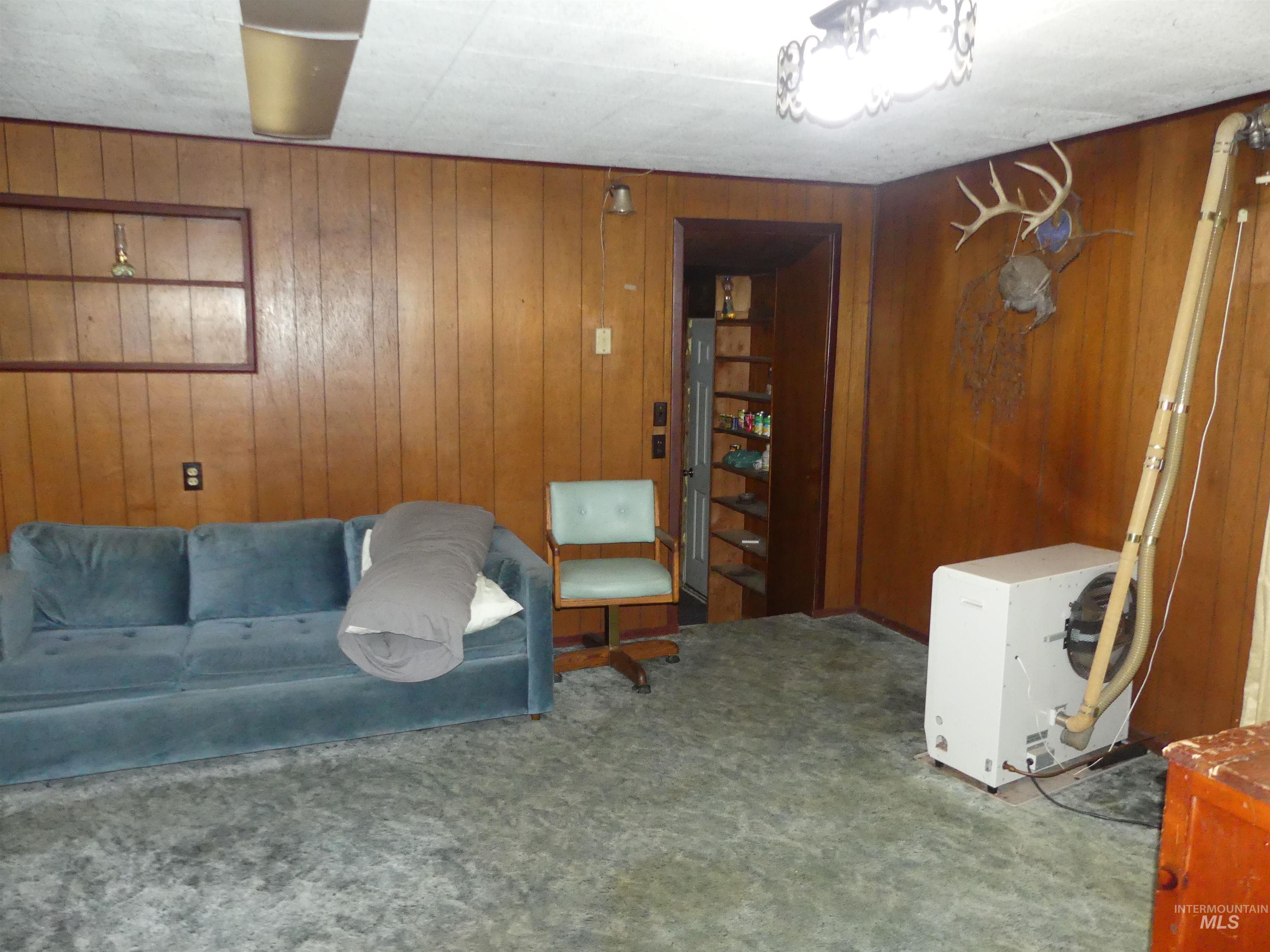 36975 Highway 11 Property Photo 29