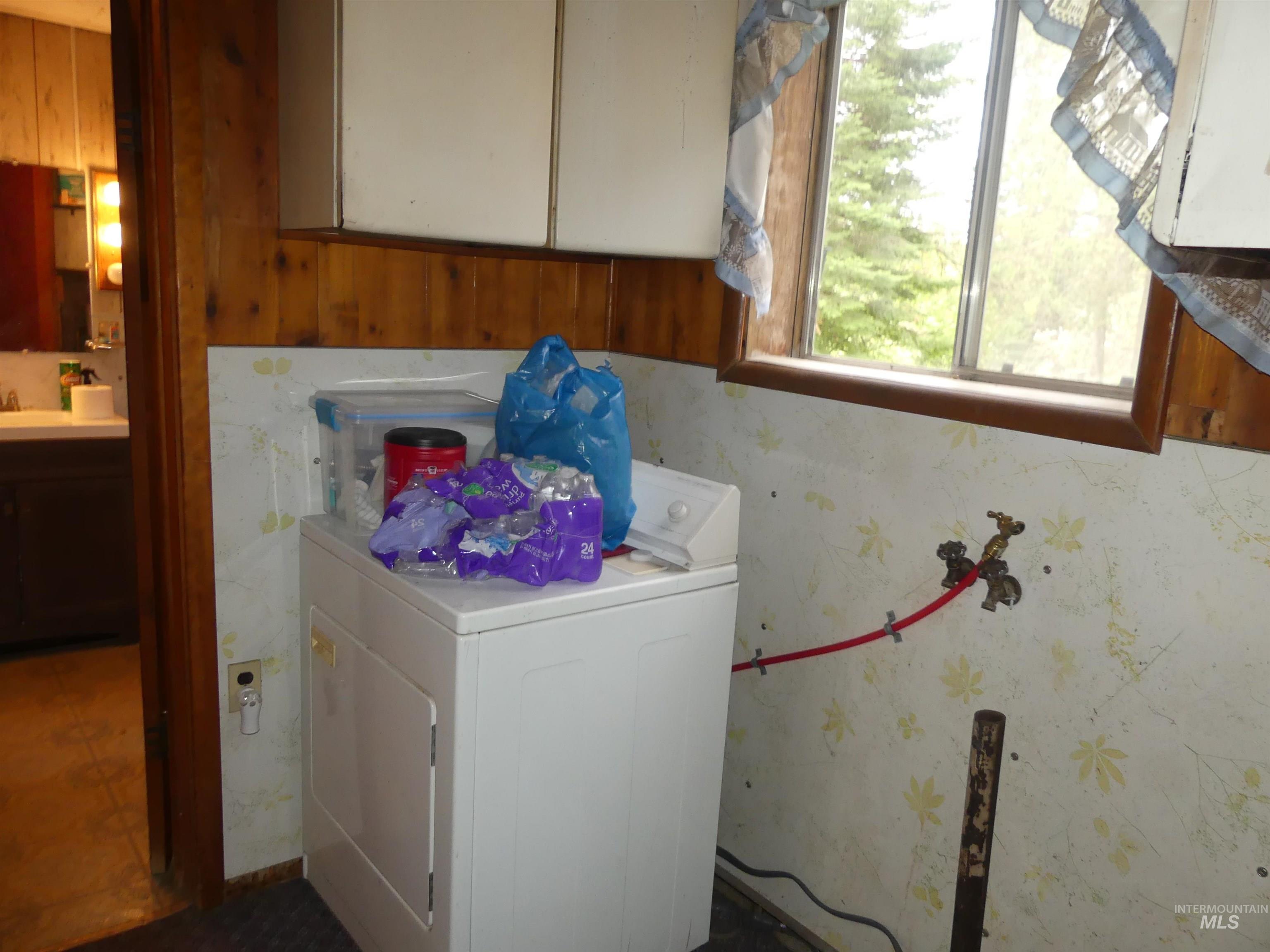 36975 Highway 11 Property Photo 31