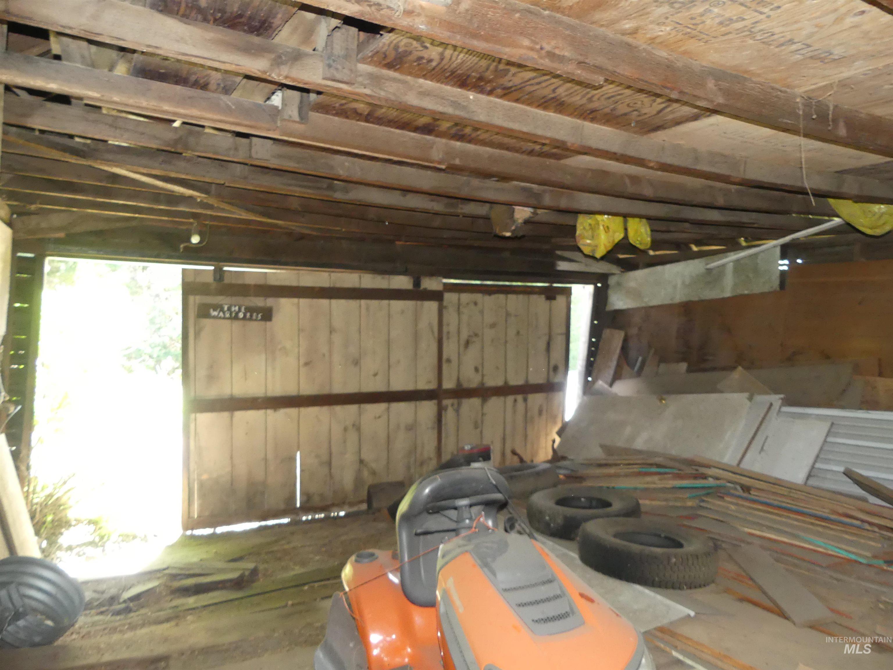 36975 Highway 11 Property Photo 50