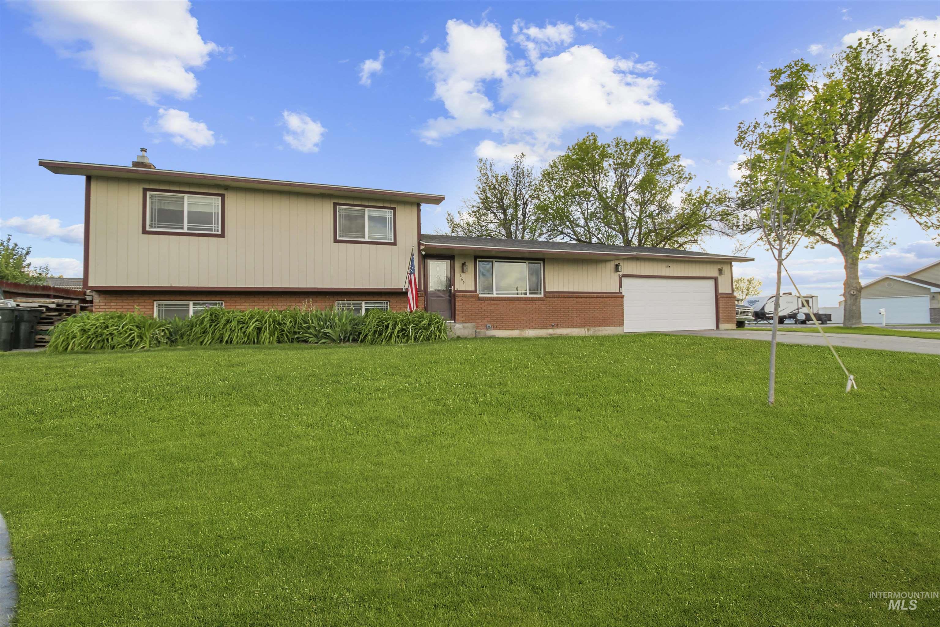 669 Primrose Dr Property Photo 26