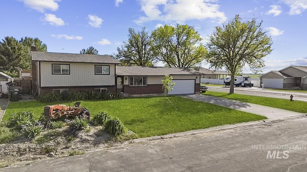 669 Primrose Dr Property Photo 27