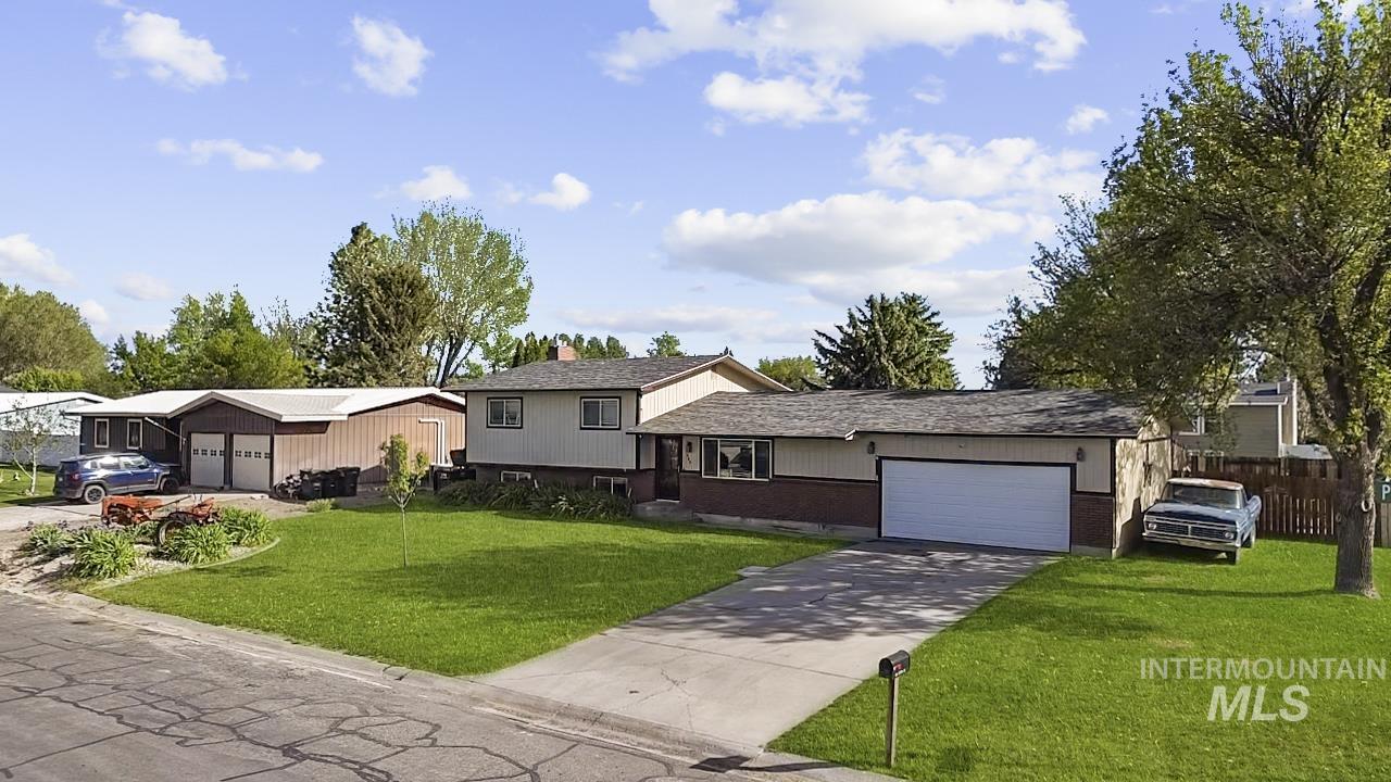 669 Primrose Dr Property Photo 28
