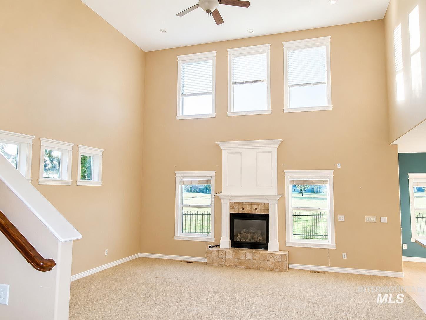 2112 S Miller Way Property Photo 5