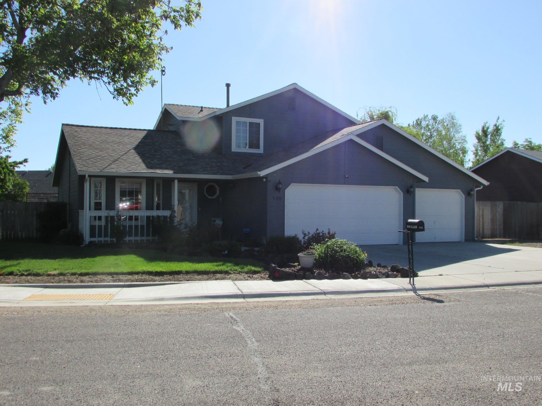 940 N Miner Ave.