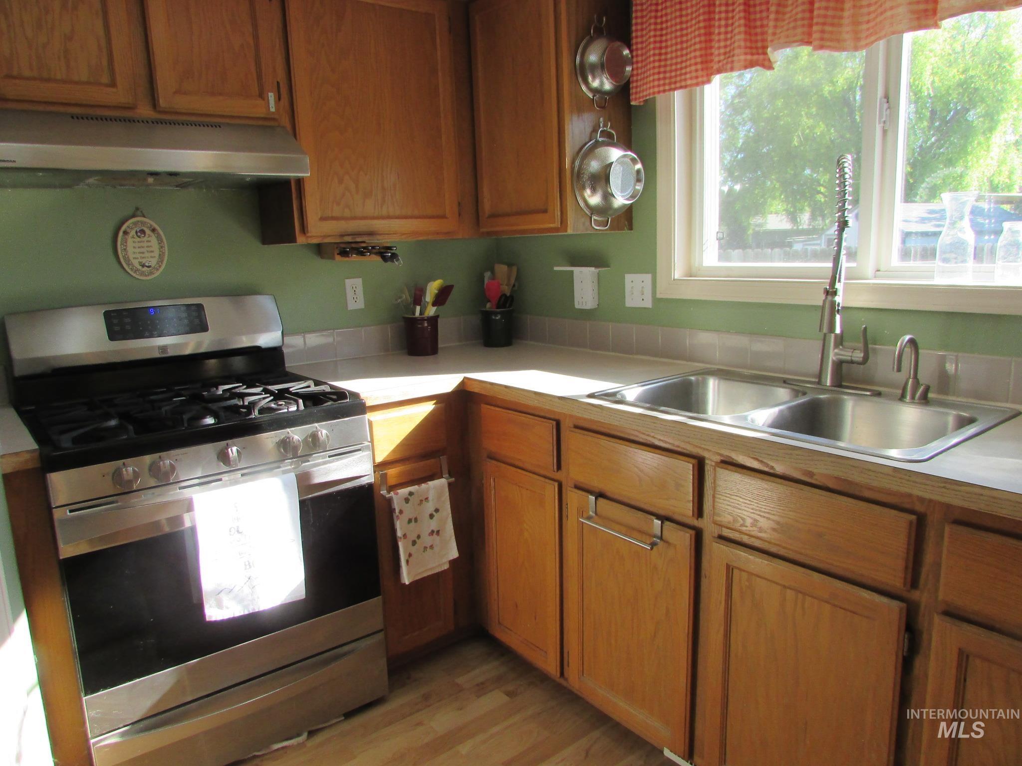 940 N Miner Ave. Property Photo 7