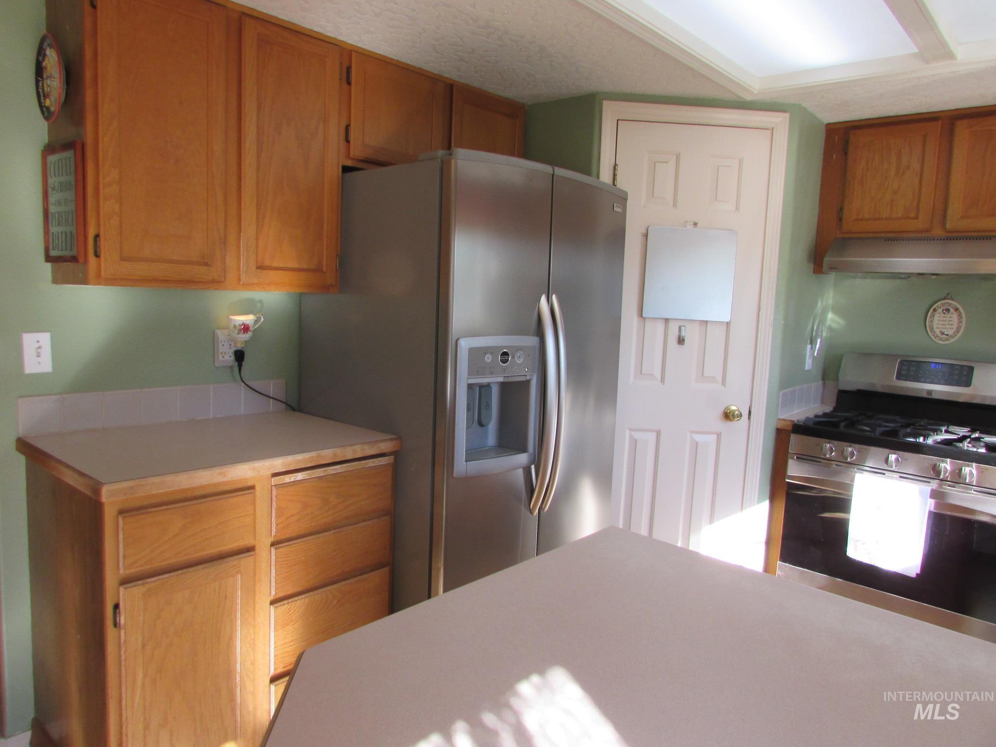 940 N Miner Ave. Property Photo 8