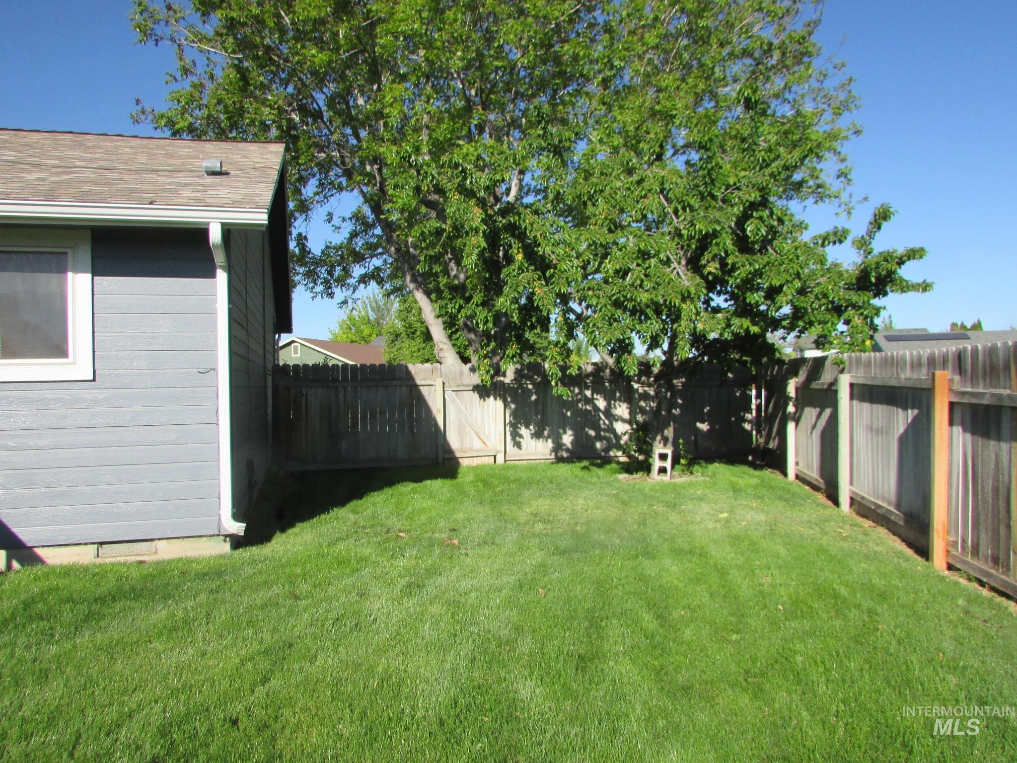 940 N Miner Ave. Property Photo 22