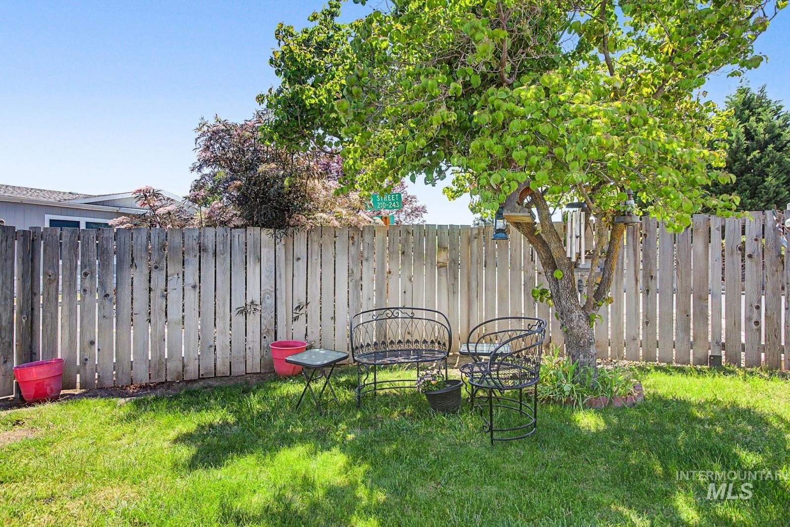 2015 6th Ave Property Photo 12