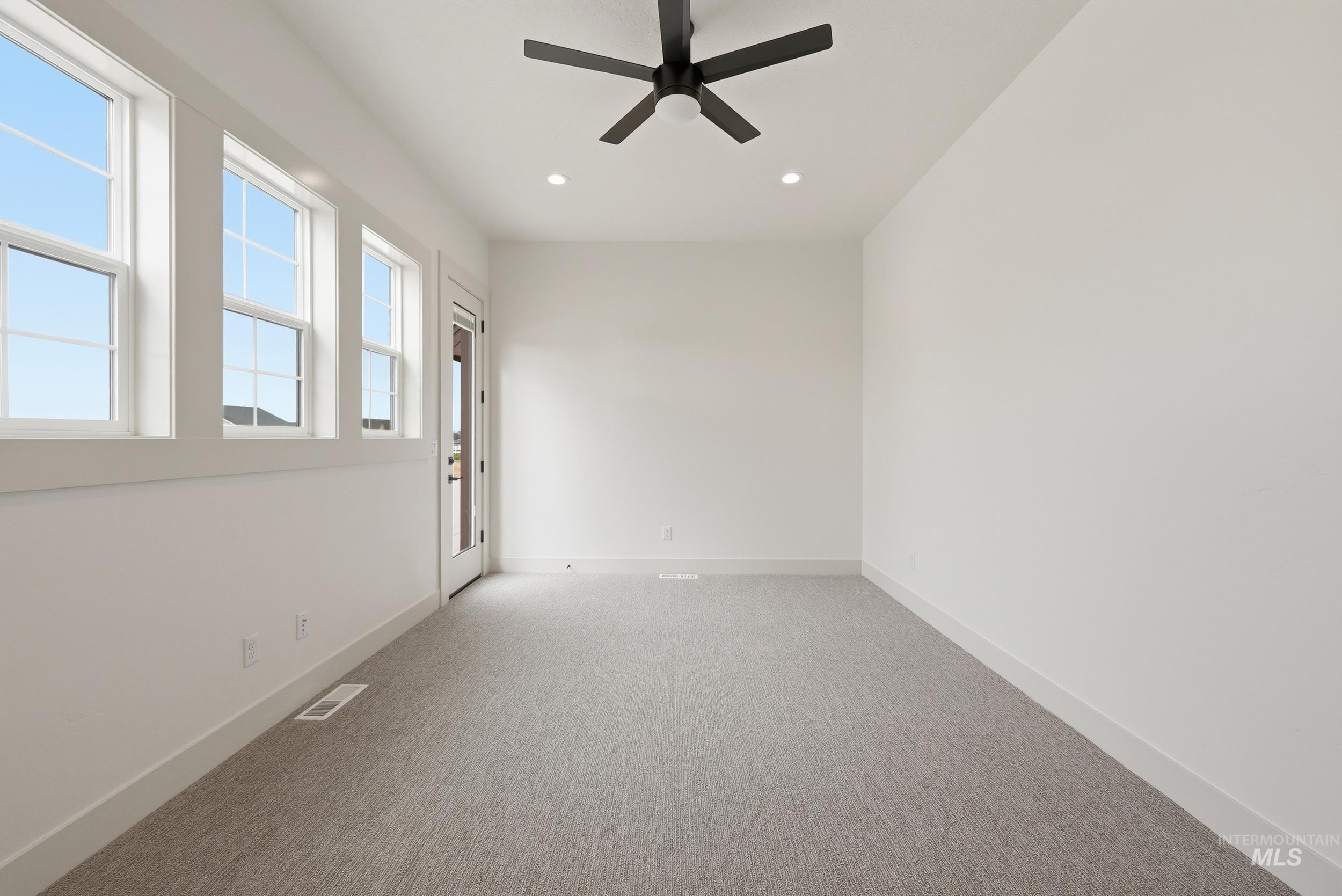 24931 Haflinger Way Property Photo 25