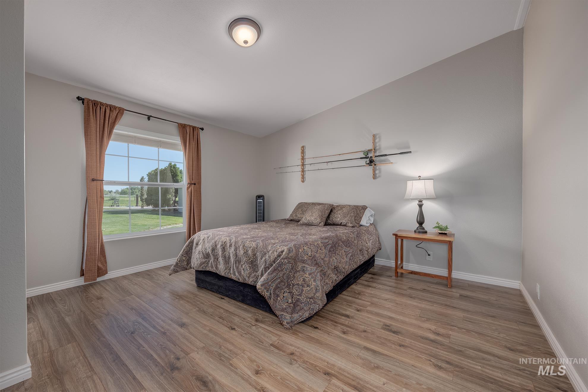 10716 N River Road Property Photo 23