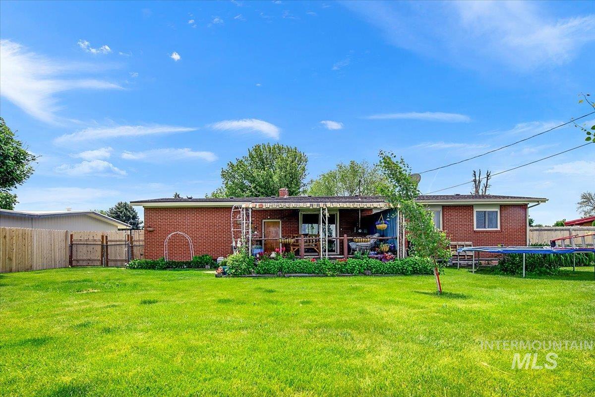 2209 Terrace Dr Property Photo 2