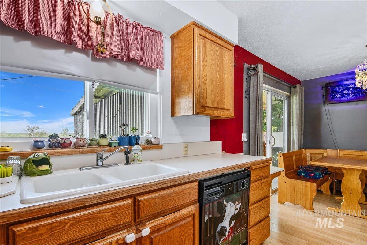 2209 Terrace Dr Property Photo 4