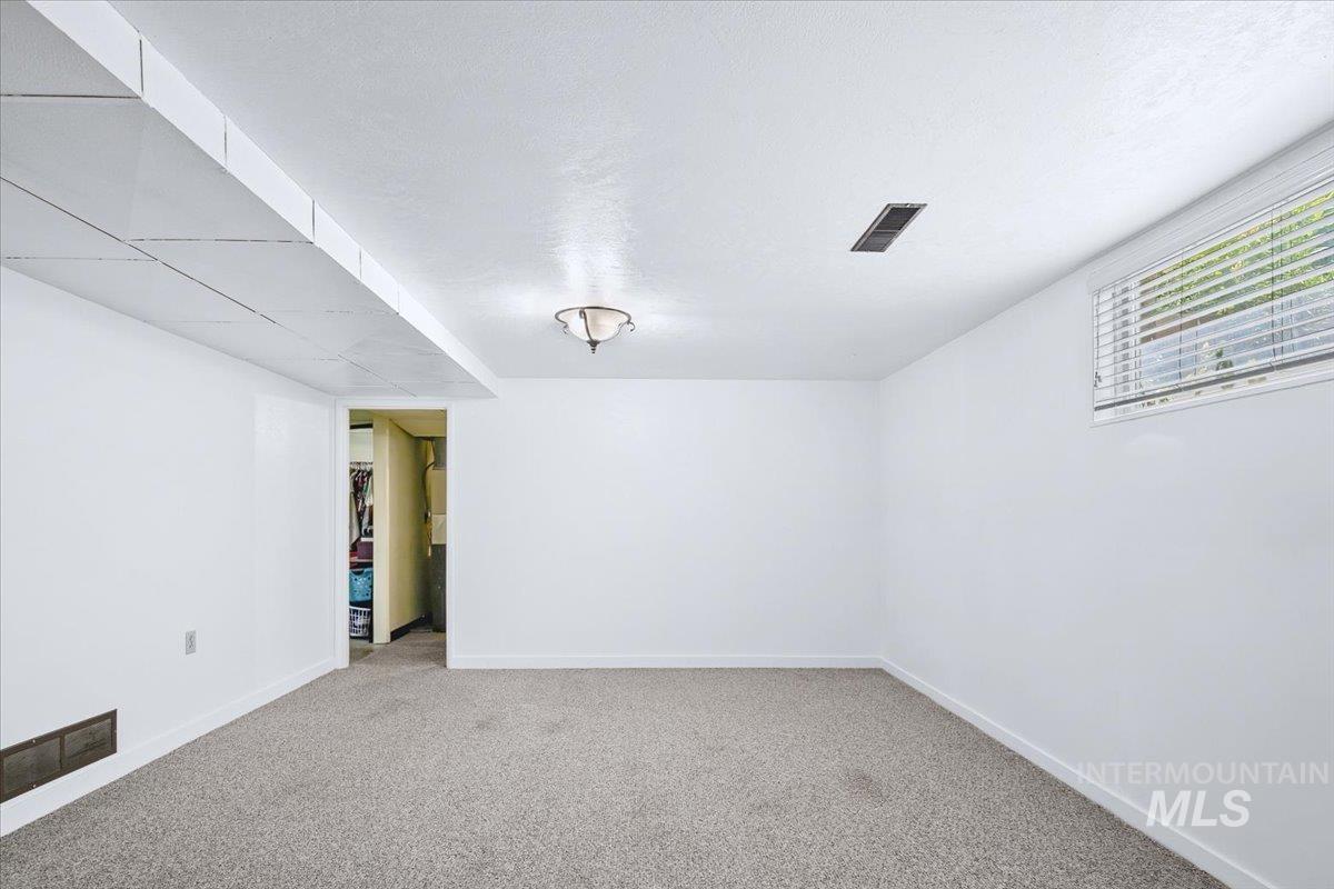 2209 Terrace Dr Property Photo 14