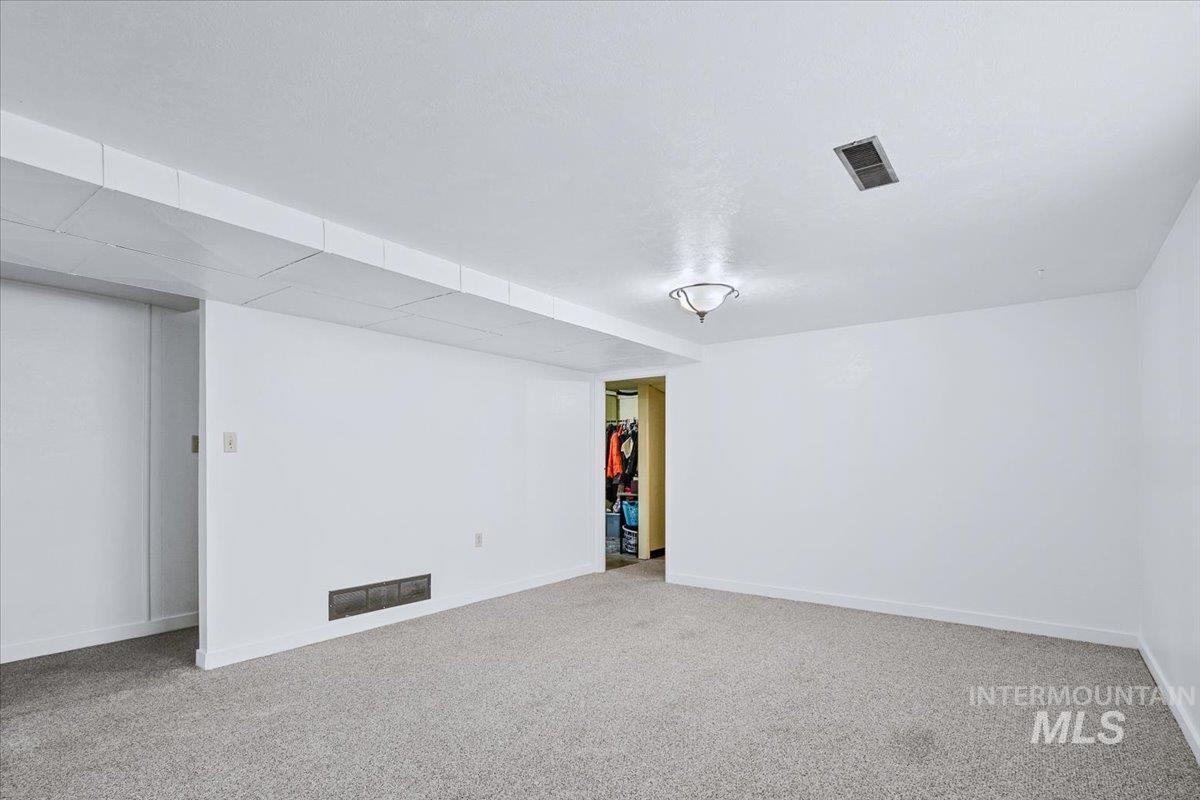 2209 Terrace Dr Property Photo 15