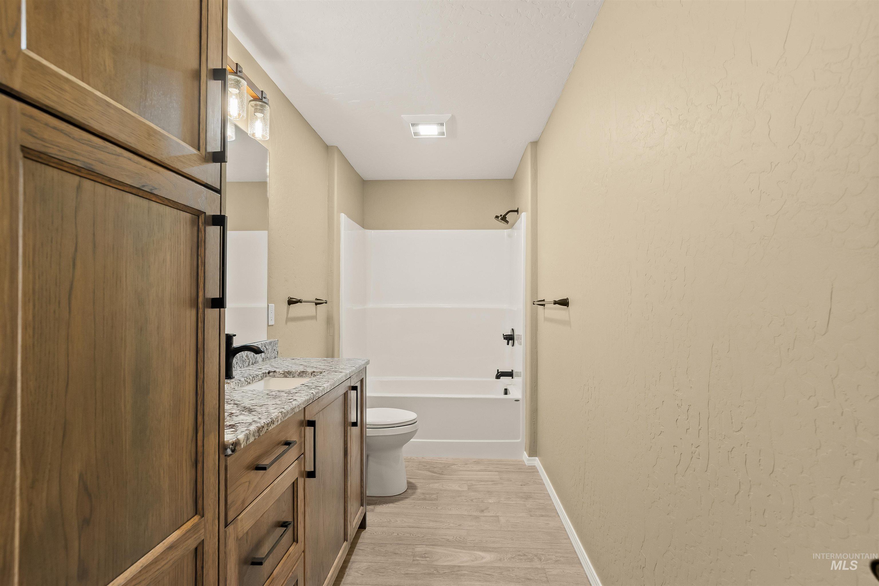 333 Park Dr Property Photo 11