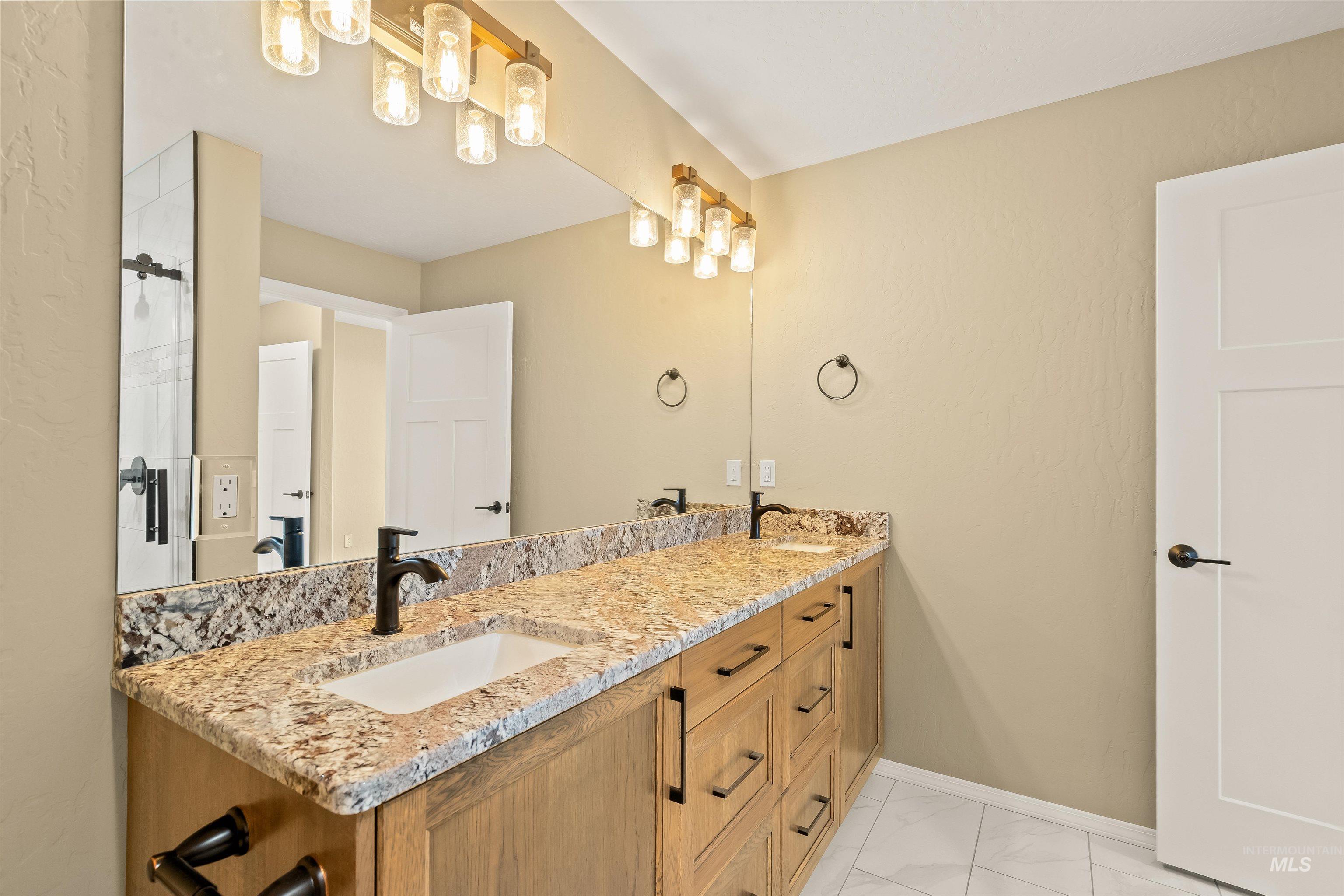 333 Park Dr Property Photo 35
