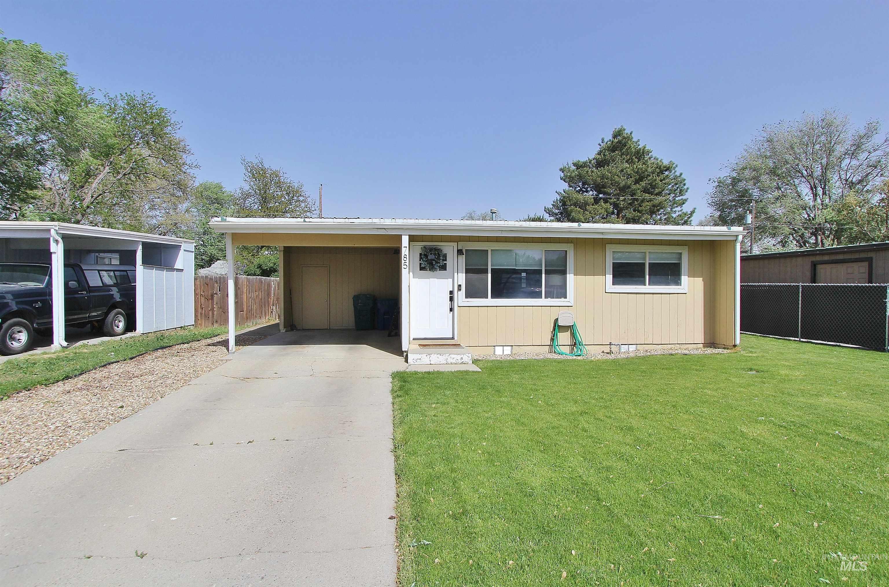 785 S 12th E
