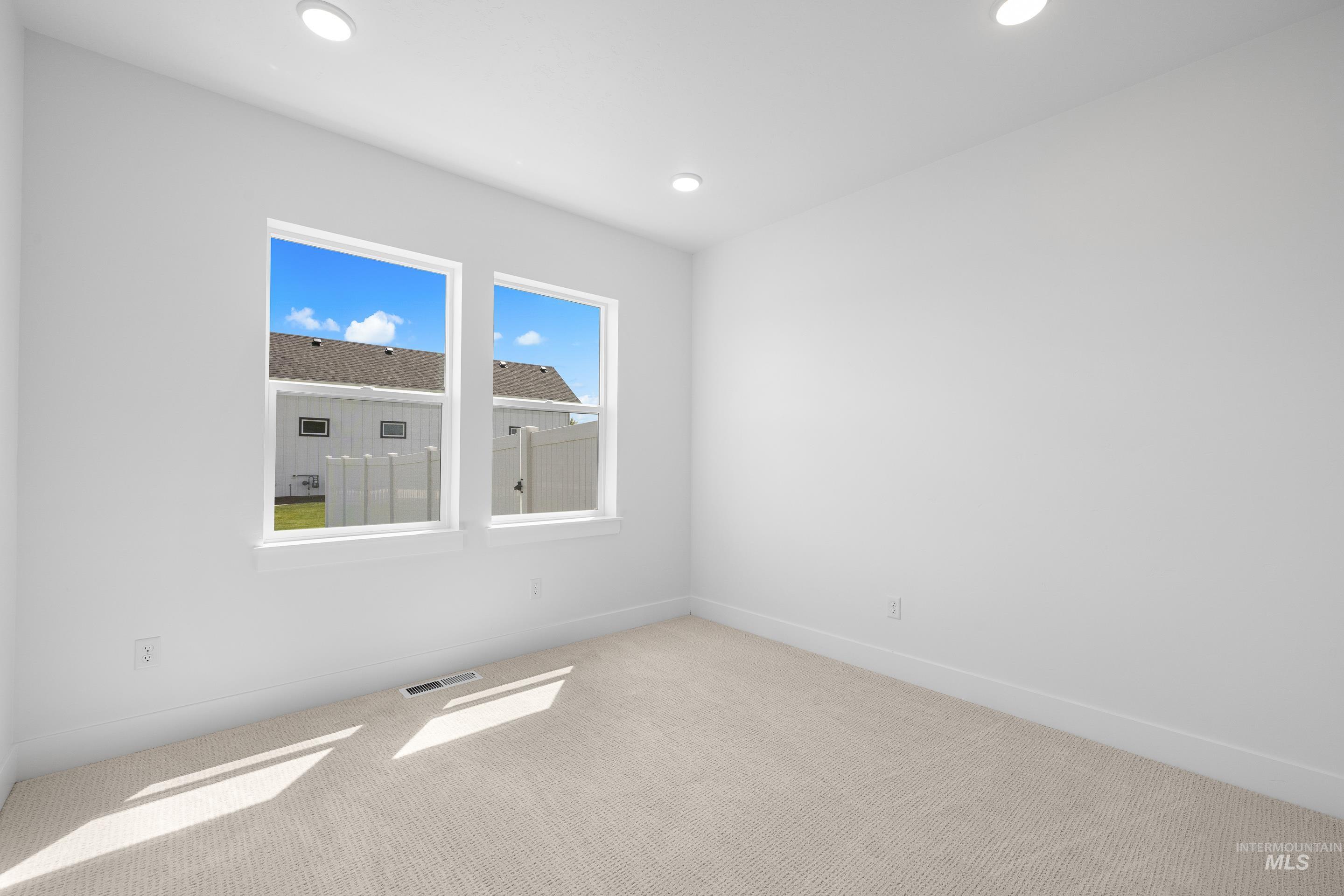 15359 Rhodes Ct Property Photo 25