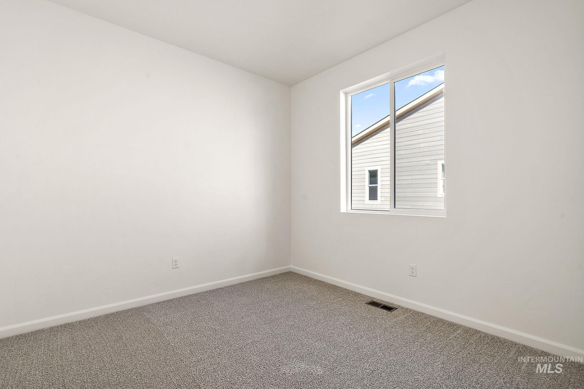 3723 S Anise Ave Property Photo 28