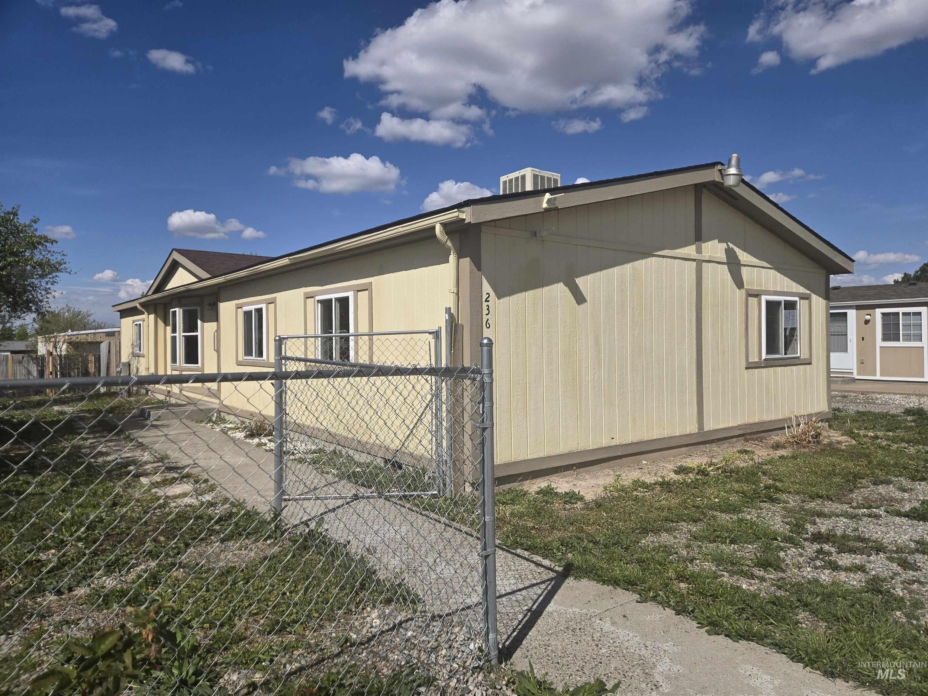 236 Villa Road Property Photo 5