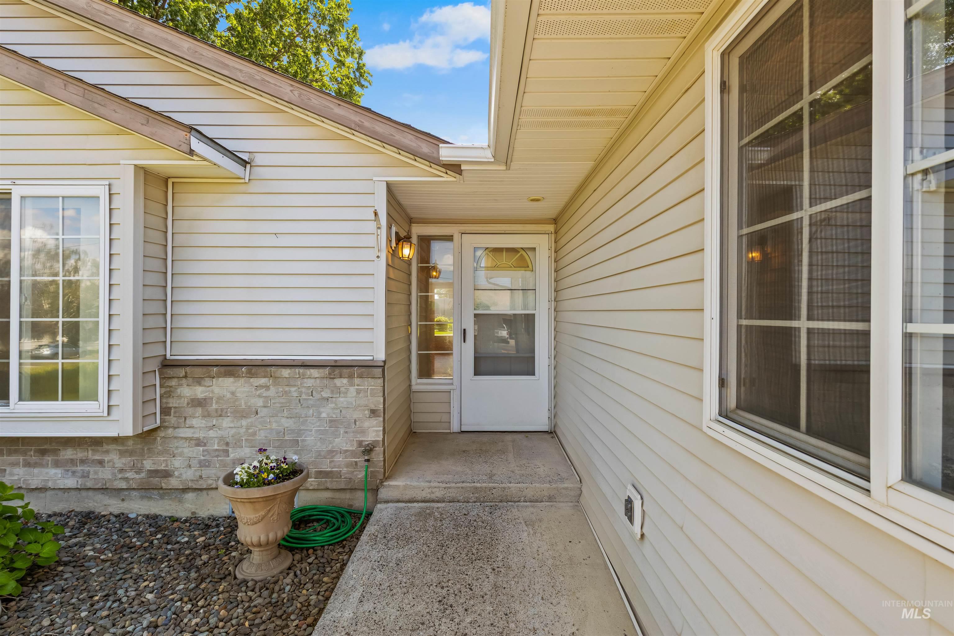 1821 4th Ave. Property Photo 3