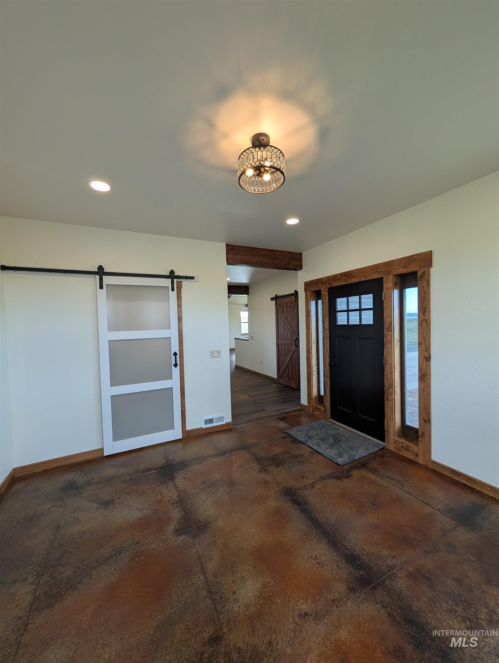 137 Angus Ranch Road Property Photo 2