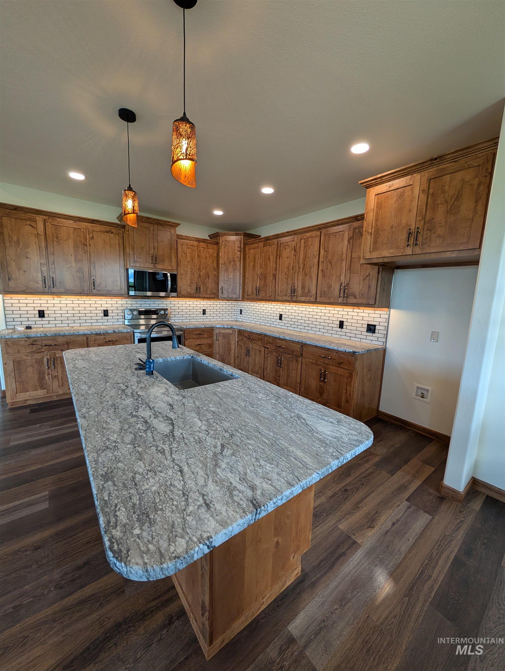 137 Angus Ranch Road Property Photo 7