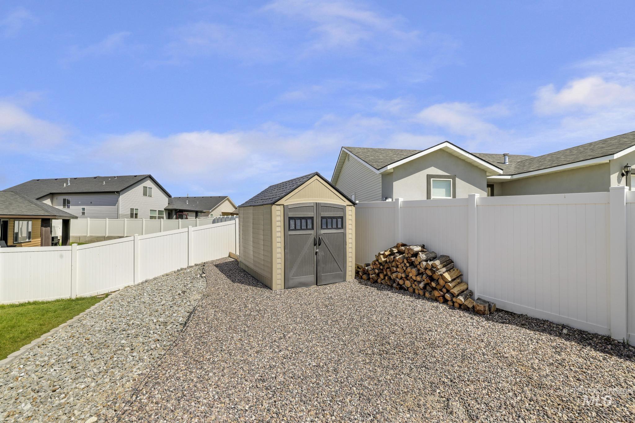 1040 Blueridge Dr Property Photo 32