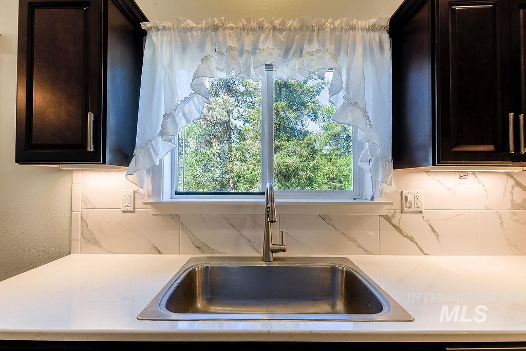 801 Washington St. Property Photo 11
