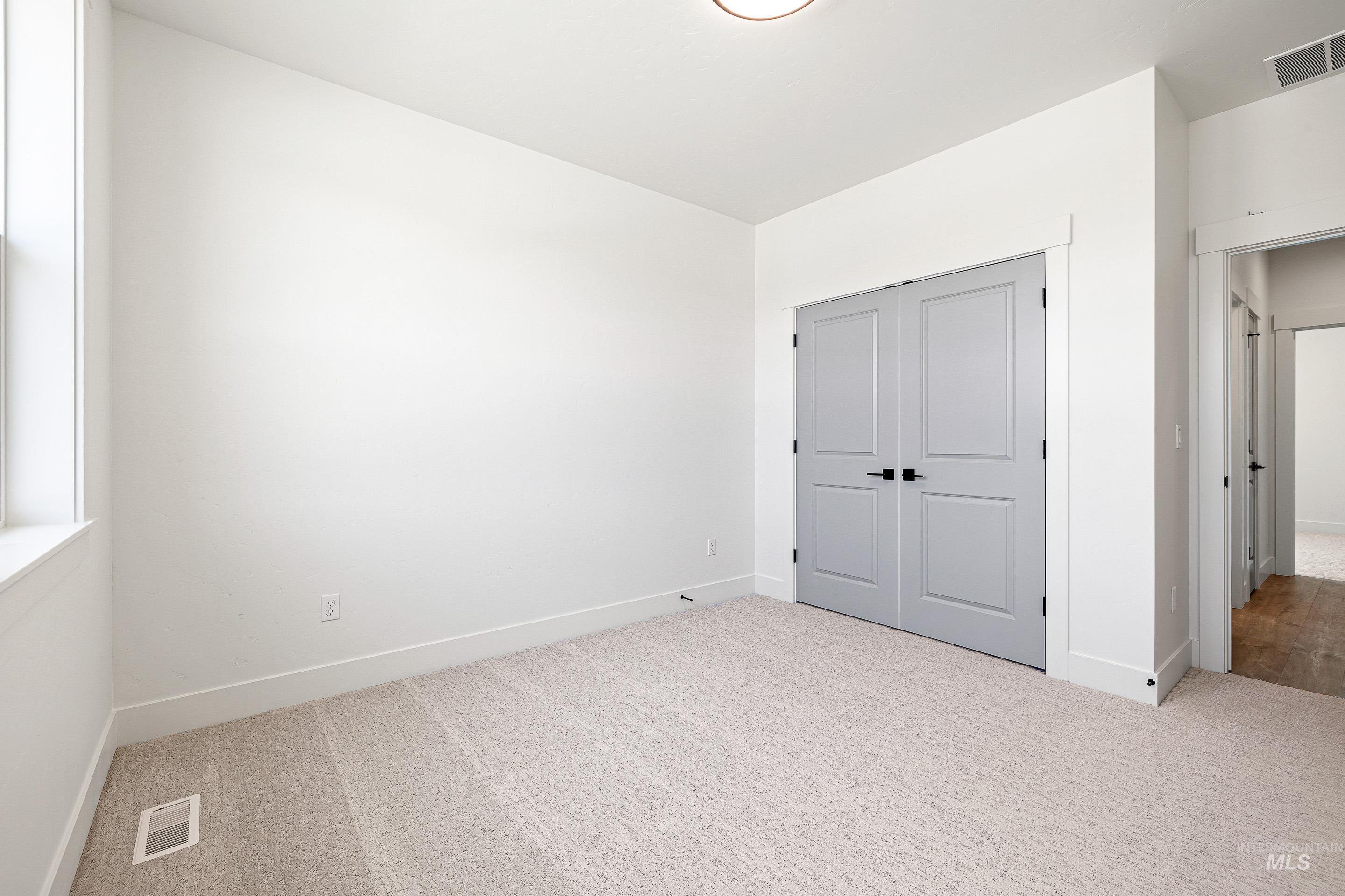 1317 E Andes Dr Property Photo 40