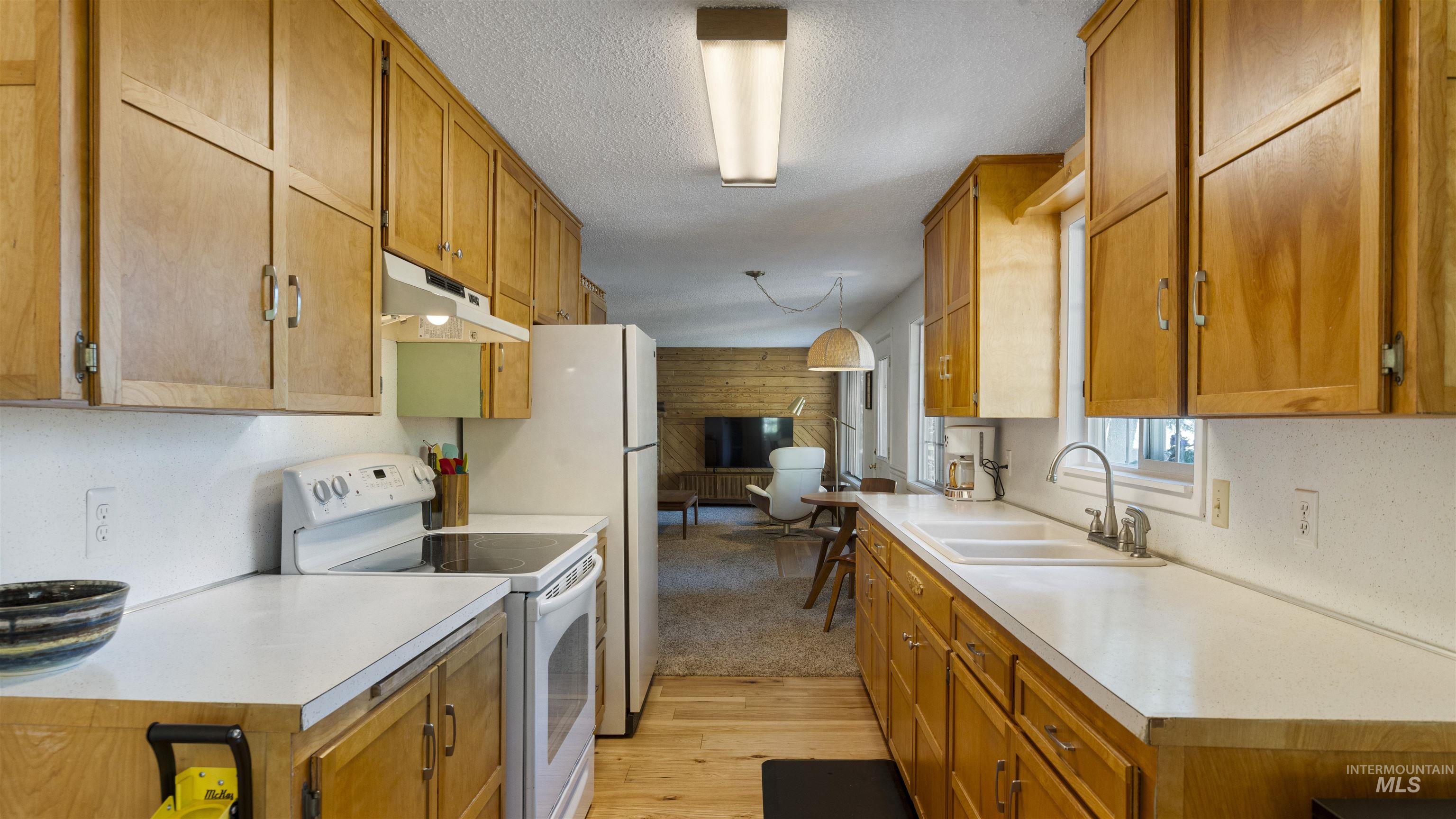 3 Laguna Place Property Photo 13