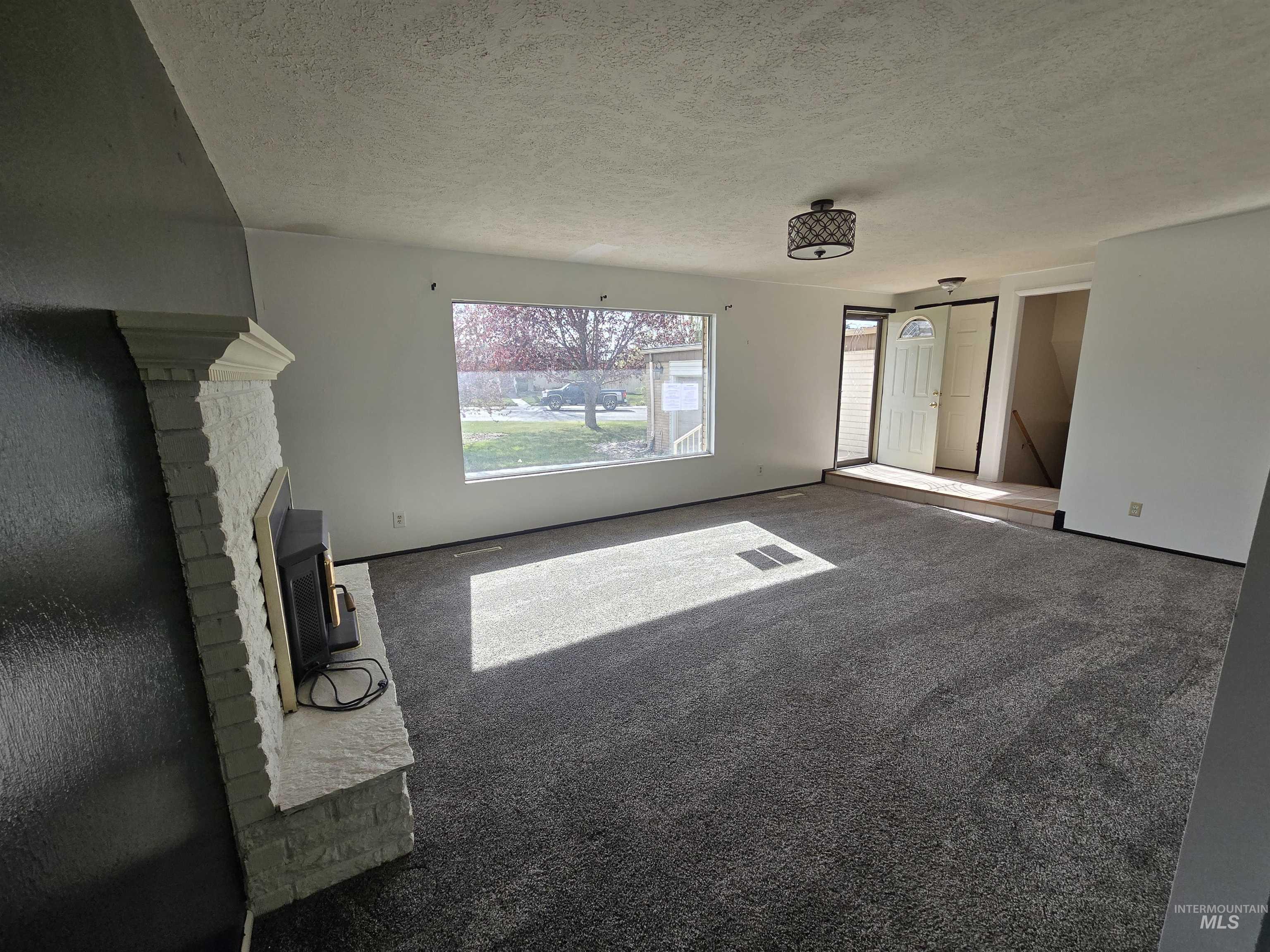 2863 Berkeley Dr. Property Photo 4