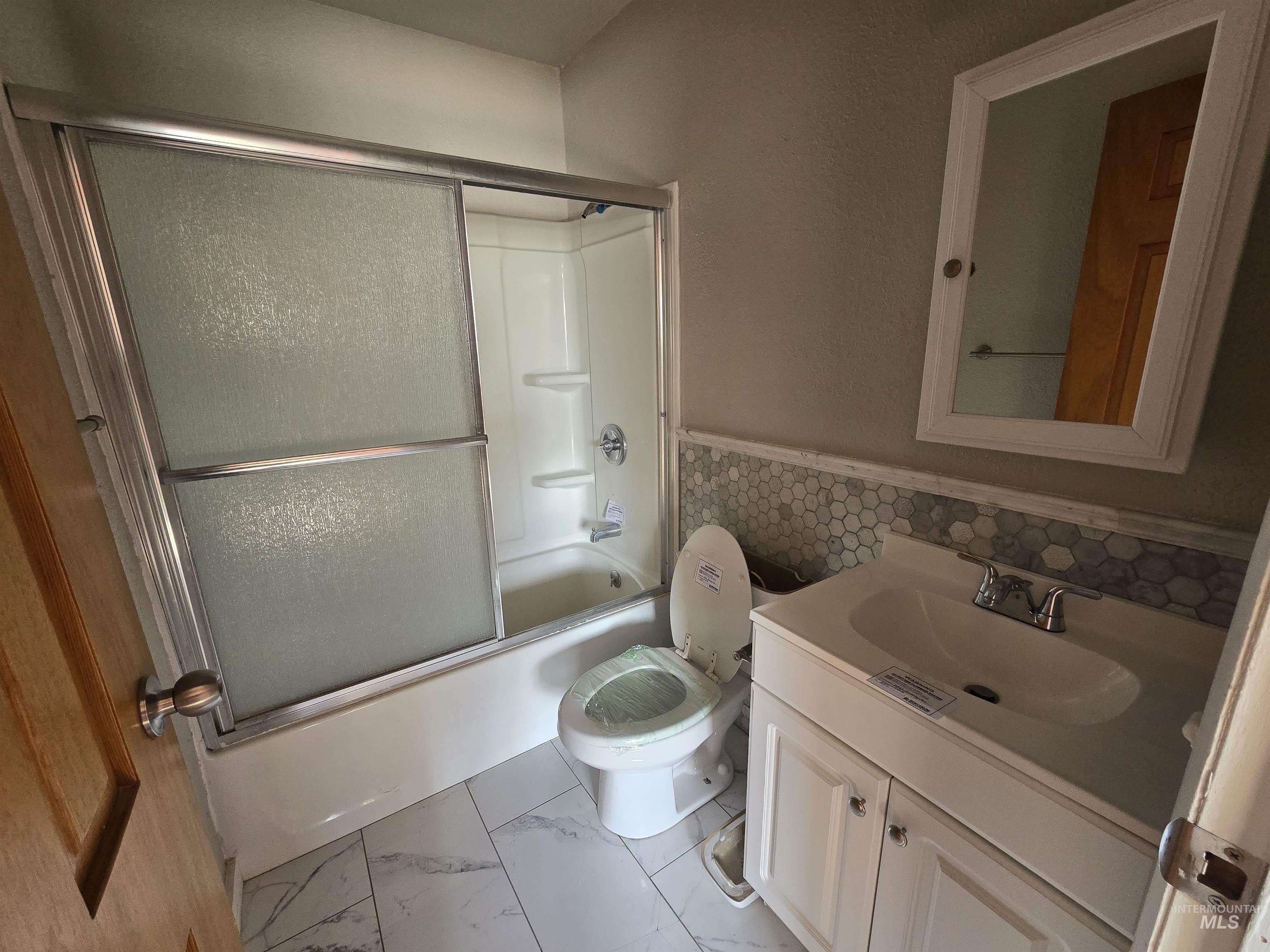 2863 Berkeley Dr. Property Photo 11