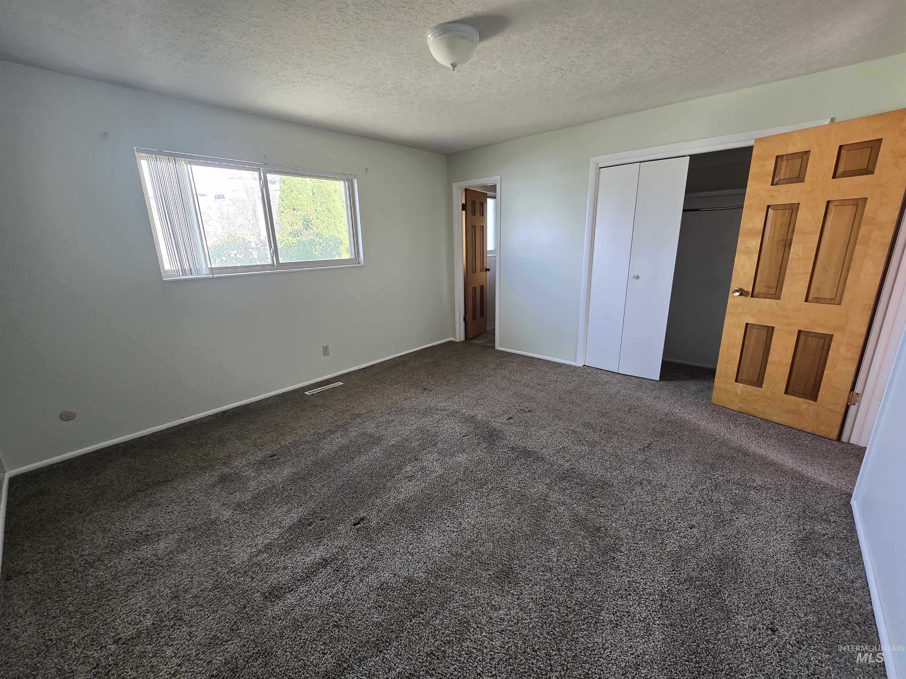 2863 Berkeley Dr. Property Photo 12