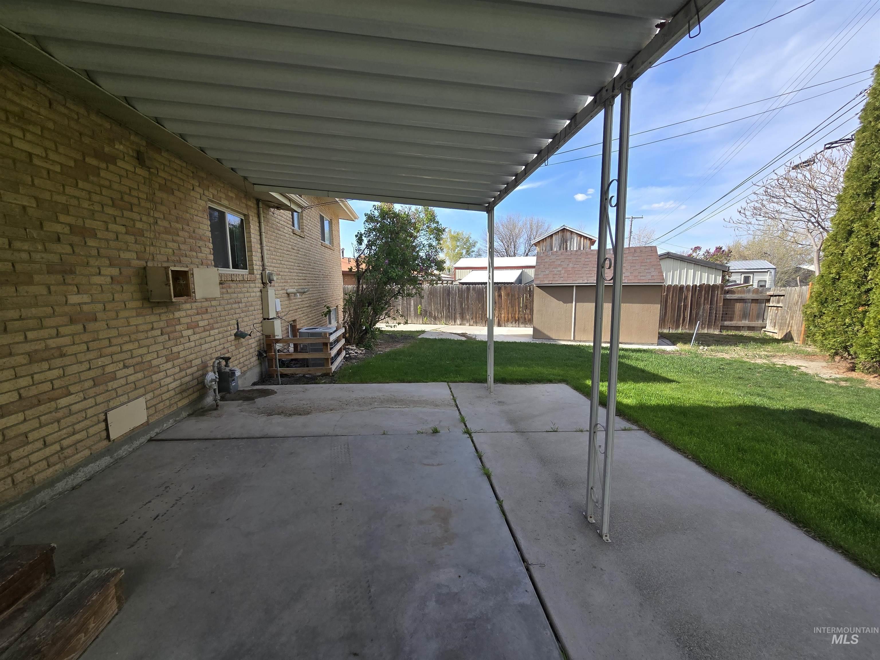2863 Berkeley Dr. Property Photo 22